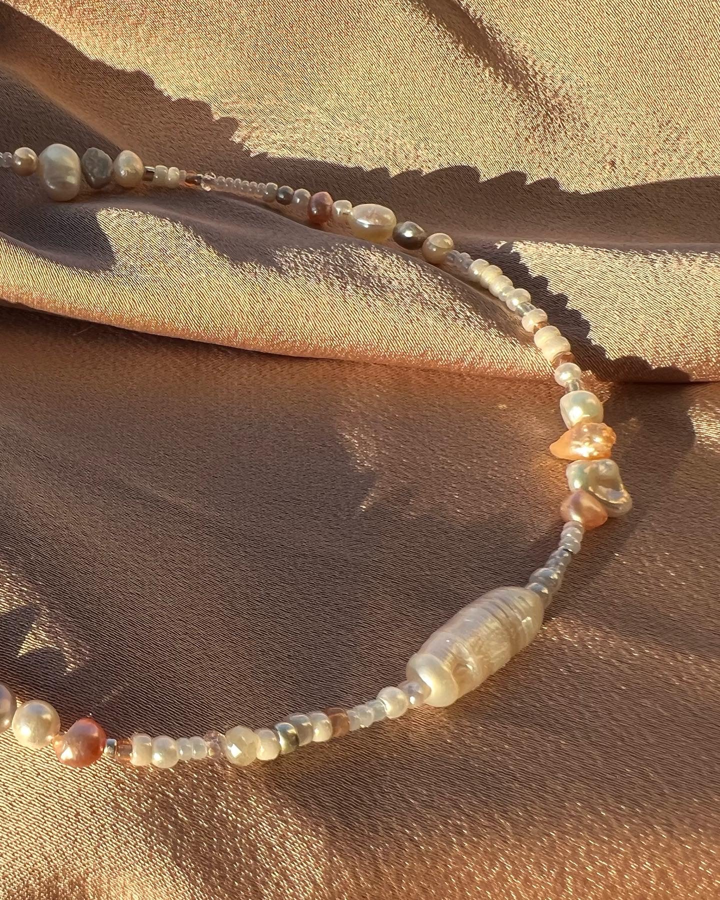 "CORALIA" choker necklace