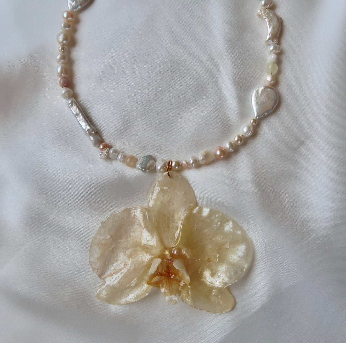 "EOS" Orchid Necklace