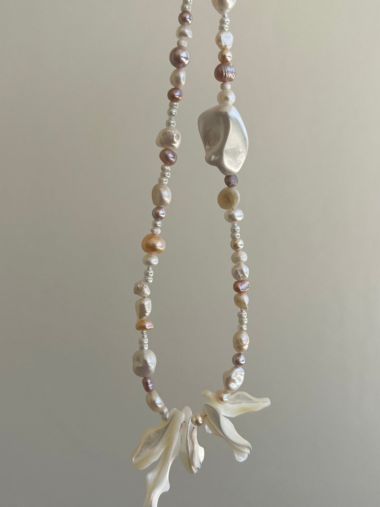 "IRIS" necklace