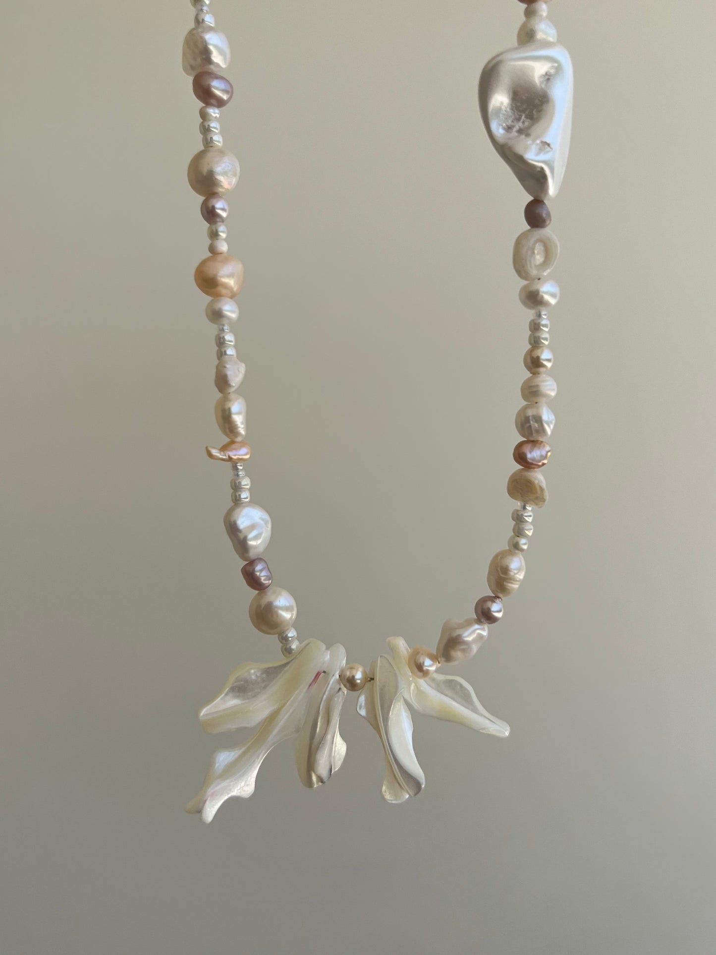 "IRIS" necklace